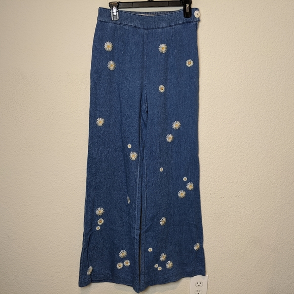 Free People Denim - Free People sz. 27 'Dixie' daisy wide leg jeans
